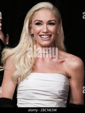 (FILE) le date di residenza di Las Vegas di Gwen Stefani per il mese di maggio sono cancellate tra Coronavirus COVID-19 Pandemic. Gwen Stefani ha annunciato che tutti i suoi concerti 'Just a Girl' in programma per maggio 2020 sono stati cancellati a causa della crisi sanitaria. SANTA MONICA, LOS ANGELES, CALIFORNIA, Stati Uniti - 10 NOVEMBRE: Il cantante Gwen Stefani che indossa vera Wang arriva al 2019 e! People's Choice Awards si è tenuto al Barker Hangar il 10 novembre 2019 a Santa Monica, Los Angeles, California, Stati Uniti. (Foto di Xavier Collin/Agenzia stampa immagini) Foto Stock