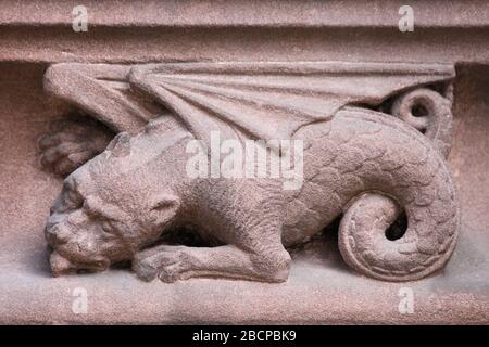 Grottesca di leoni alati/cani alla Cattedrale di Chester, Chester, Regno Unito Foto Stock