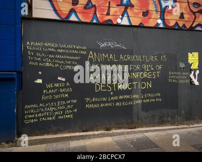 Glasgow, Regno Unito. 5th Apr, 2020. Strade vuote nel centro della città, che illustra che le linee guida di allontanamento sociale e 'stare a casa' avvisi sono stati rispettati nel momento di Coronavirus COVID-19 pandemic Crisis. Foto di credito: jeremy sutton-hibbert/Alamy Live News Foto Stock