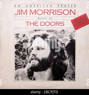 BELGRADO, SERBIA - 23 OTTOBRE 2019: Copertina di un album in vinile di preghiera americano di Jim Morrison e The Doors. E' l'ultimo album in studio della Doors Foto Stock