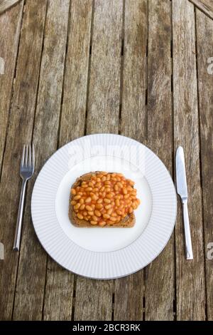 Fagioli su pane tostato Foto Stock