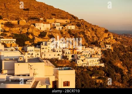 Grecia, arcipelago delle Cicladi, Tinos: Il villaggio di Kardiani è un villaggio pittoresco bello e certamente il più verde di Tinos. Si trova sulla pendenza Foto Stock