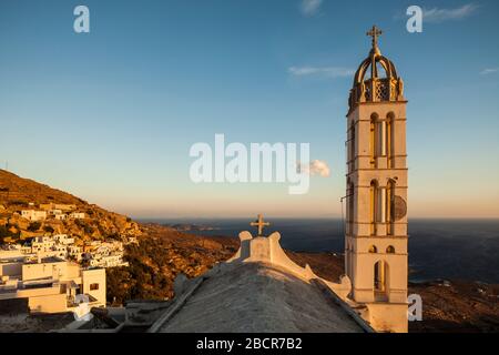 Grecia, arcipelago delle Cicladi, Tinos: Il villaggio di Kardiani è un villaggio pittoresco bello e certamente il più verde di Tinos. Si trova sulla pendenza Foto Stock