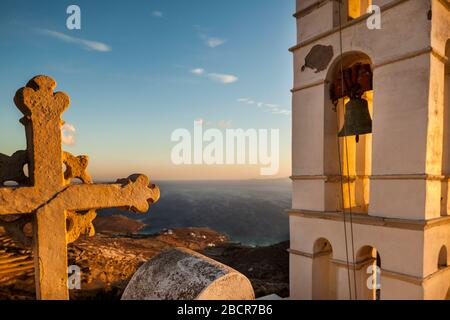 Grecia, arcipelago delle Cicladi, Tinos: Il villaggio di Kardiani è un villaggio pittoresco bello e certamente il più verde di Tinos. Si trova sulla pendenza Foto Stock