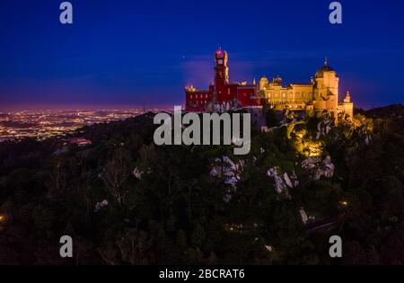 Sintra Palace in Portogallo, vista aerea drone Foto Stock
