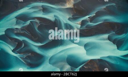 Fotografia aerea di un sistema fluviale glaciale nel sud dell'Islanda. Foto Stock