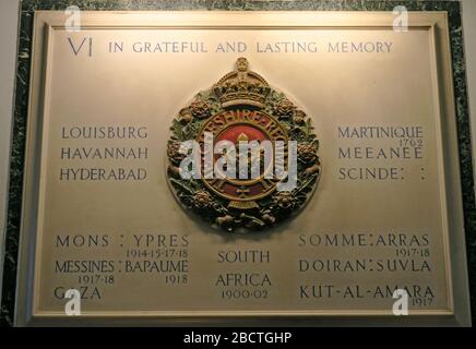 In memoria grata e duratura, Cheshire Regiment, 6° battaglione, murale, ricordo, Stockport, Greater Manchester, Cheshire, Inghilterra, SK1 Foto Stock