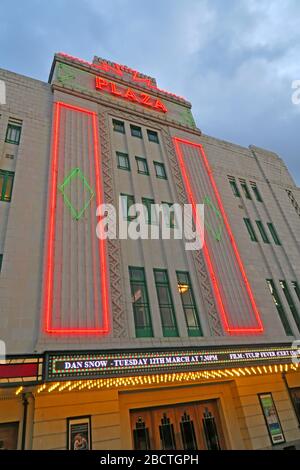 The Plaza Cinema Stockport, 1932 Art Deco W. Thornley, Mersey Square, Stockport, Greater Manchester, Inghilterra, REGNO UNITO, SK1 1SP Foto Stock