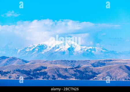 Campagna rurale sulla penisola Copacabana ad un'altitudine di circa 4.000 m, Dipartimento la Paz, Bolivia, America Latina Foto Stock