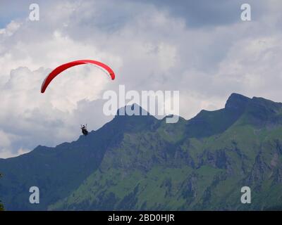 Murren, Regione Dello Jungfrau, Svizzera. Parapendio. Foto Stock