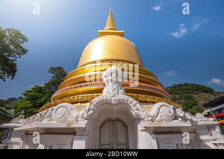 Tempio d'oro di Dambulla, Sri Lanka Foto Stock