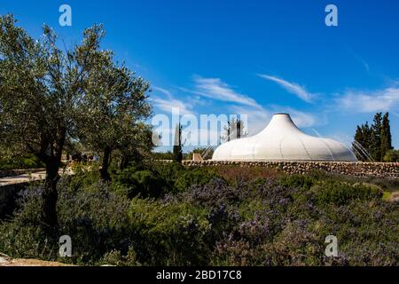 Il Santuario del Libro al Museo di Israele, si concentra sui rotoli del Mar Morto e altre antiche Scritture. Gerusalemme, Israele Foto Stock