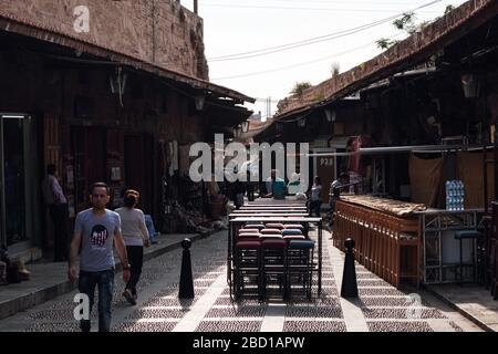 Byblos, Libano - 12 maggio 2017: Ingresso al mercato locale di Byblos. Foto Stock