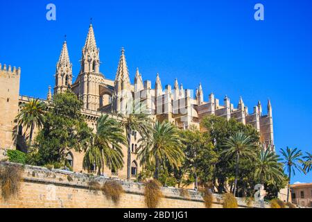 Palma, Maiorca / Spagna - 26 marzo 2018: Cattedrale di Santa Maria di Palma conosciuta anche come la Seu, situata nella capitale Palma di Maiorca Foto Stock