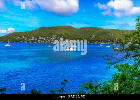 Caraibi tranquilli, bella Port Elizabeth, Admiralty Bay, Bequia, le Grenadine, St. Vincent e Grenadine, Windward Islands, Caraibi Foto Stock