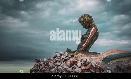 Statua di Penelope con lucchetti d'amore al Porto di Senigallia sulla costa adriatica, le Marche, Italia Foto Stock