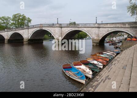 Georgian Bridge Crossing River Thames Richmond Bridge (A305), Richmond TW9 1EW di James Paine e Kenton Couse Foto Stock