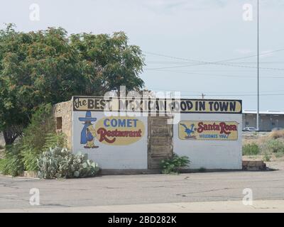 Sta Rosa, New Mexico - Agosto 2018: Facciata di un cibo messicano lungo la strada in sta. Rosa. Foto Stock