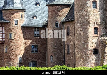 Steinau an der Strasse, luogo di nascita dei Fratelli Grimm, Germania - il castello medievale, il palazzo rinascimentale e la fortezza, straordinariamente ben conservati. Foto Stock