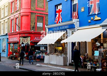 Negozi colorati su Portobello Road a Notting Hill, Londra Foto Stock