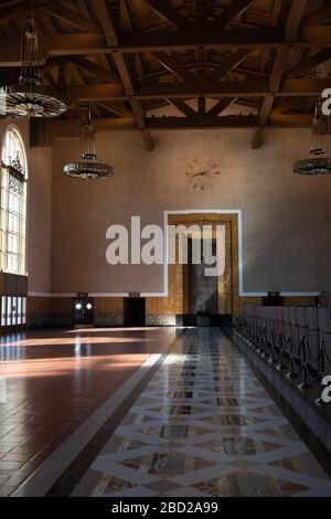 Union Station il 03/09/2019 a Los Angeles. Costruita nel 1939, la Los Angeles Union Station è il più grande terminal ferroviario per passeggeri degli Stati Uniti occidentali. Foto di Julie Edwards Foto Stock