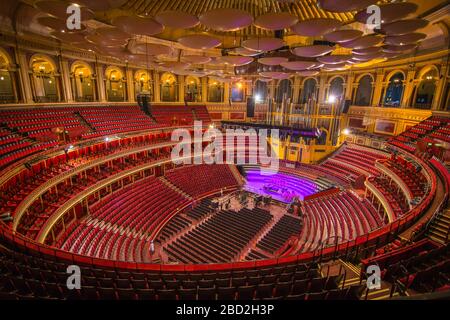 Interno della Royal Albert Hall senza persone Foto Stock
