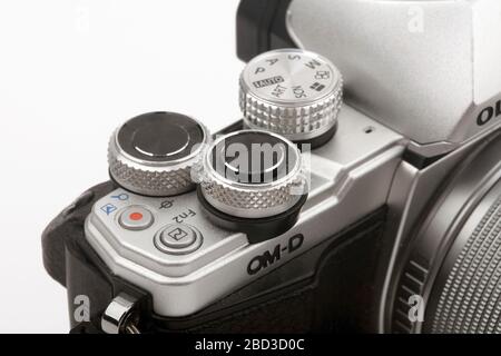 HUETTENBERG GERMANY 02 April 2020: Olympus OM-5 Olympus OM-D e-M5 è una telecamera di sistema senza mirrorless per il sistema Micro Four Third. È stato ava Foto Stock