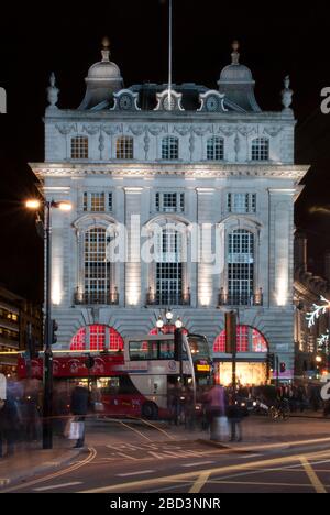 Edificio di architettura classica di Lillywhites, 24-36 Regent St, St. James's, Londra SW1Y 4QF Foto Stock