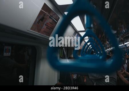 ISTANBUL TURCHIA - Agosto 2019: Metro Handrail close-up Foto Stock