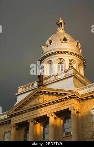 Cupola del College Universitaire de Saint-Boniface, Winnipeg, Manitoba, Canada Foto Stock