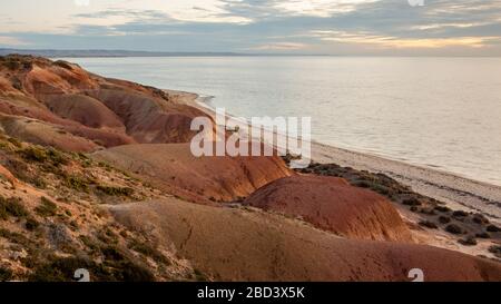 Le bellissime formazioni rocciose a Seaford Beach in South Australia il 16 marzo 2020 Foto Stock