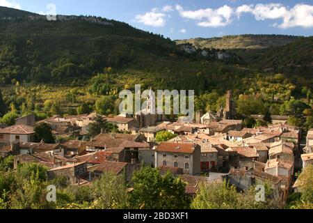 Vista del villaggio di Alet les Bains, dipartimento dell'Aude, Francia Foto Stock