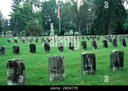 Tomba di righe, Antietam Cimitero Nazionale, Maryland Foto Stock