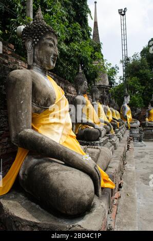 Wat Yai Chai Mongkol è ovviamente uno dei templi più importanti della zona di Ayutthaya e presenta un grande Stupa, costruito dopo la vittoria del re Naresuan Foto Stock