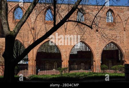 Berlino, Germania. 06th Apr, 2020. Le rovine della chiesa del monastero francescano di Klosterstraße. Credito: Jens Kalaene/dpa-Zentralbild/ZB/dpa/Alamy Live News Foto Stock