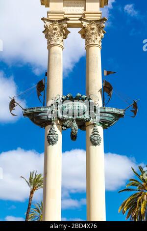 Monumento a Cristoforo Colombo e la nave Isabel in Jardines de Murillo, Siviglia, Spagna Foto Stock