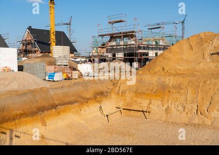 Zona di sviluppo, a Wesel, dove si stanno costruendo 70 case monofamiliari e case bifamiliari, basso Reno, Germania; Foto Stock