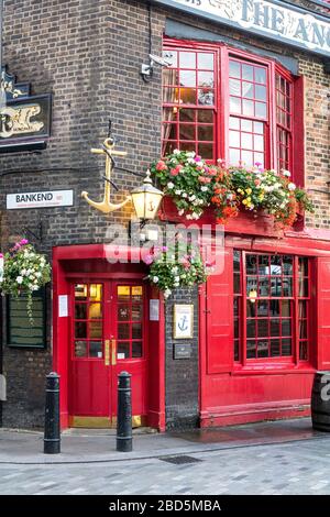 The Anchor Pub - Bankside, lungo il Tamigi, Londra, Inghilterra, Regno Unito Foto Stock