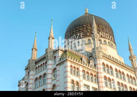 Yenidze Building, l'ex fabbrica di una fabbrica di sigarette a Dresda, Sassonia, Germania Foto Stock