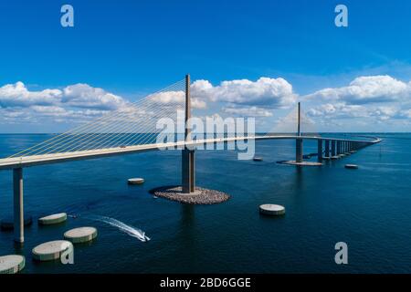 Il Bob Graham Sunshine Skyway Bridge tra San Pietroburgo e Palmetto (Terra Cia) Fflorida Foto Stock
