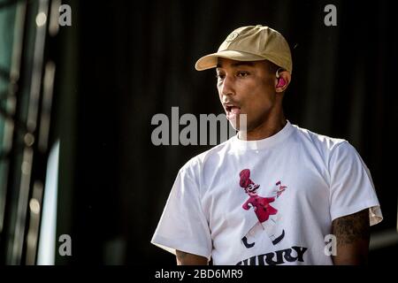 Aarhus, Danimarca. 8 giugno 2018. Il gruppo americano rap N.E.R.D. ha tenuto un concerto dal vivo durante il festival musicale danese Northside 2018 ad Aarhus. Qui il rapper Pharrell Williams è visto dal vivo sul palco. (Photo credit: Gonzales Photo - Lasse Lagoni Foto Stock