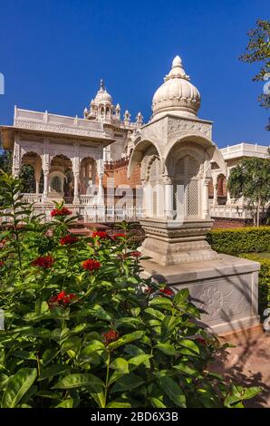 JODHPUR, INDIA – DEC. 02, 2019: Famoso Mausoleo di Jaswant Thada nel Rajasthan, un memoriale di marmo bianco comunemente conosciuto come Taj Mahal di Mewar. Foto Stock