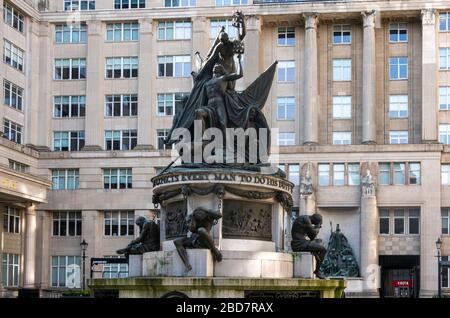 Il monumento Nelson a Exchange Flags, Liverpool Foto Stock
