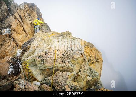 Arrampicata su roccia alpina al Washington Pass, WA USA Foto Stock