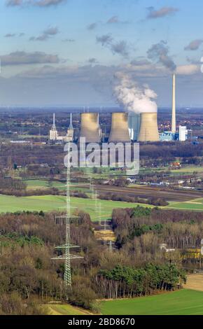 , linea ad alta tensione di fronte alla centrale a carbone Gersteinwerk a Werne-Stockum, 14.02.2014, vista aerea, Germania, Nord Reno-Westfalia, Ruhr sono Foto Stock