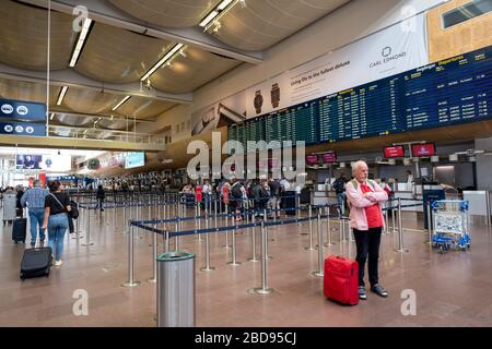 Banchi check-in dell'aeroporto di Stoccolma Arland a Stoccolma, Svezia, Europa Foto Stock