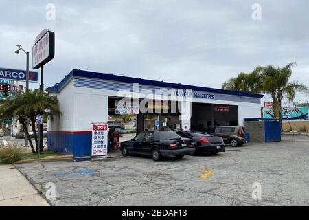 CALIFORNIA, STATI UNITI. 7 aprile 2020. Vista generale di MP Auto Repair in mezzo al coronavirus globale COVID-19 pandemic, Martedì, 7 aprile 2020, a Monterey Park, California, Stati Uniti. (Foto di IOS/Espa-Images) Credit: Agenzia europea per la fotografia sportiva/Alamy Live News Foto Stock