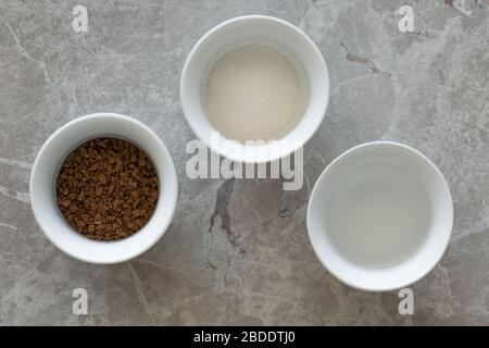 Dalgona Korean Coffee, ingredienti di tendenza, vista panoramica Foto Stock