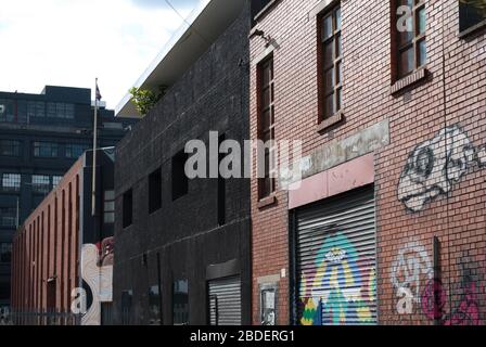 Vetro nero specchiato Windows architettura Dirty House 2-4 Chance Street, Shoreditch, Londra E1 6JT by David Adjaye Foto Stock