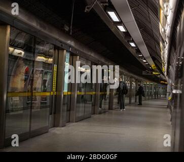 Londra, Regno Unito. 8 Aprile 2020. Covid Lockdown a Westminster Londra UK Credit: Ian Davidson/Alamy Live News Foto Stock